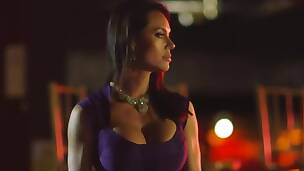 Two serious darksome dudes take care of super-hot white diva