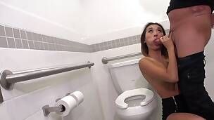 amatoriale farsi il bagno pompino cazzo  pecorina
