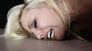 Babe, I wanna destroy your round bottom with my schlong