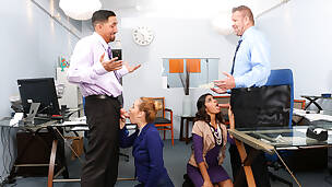 Teacher daughters accident at work in a celebrity wife swap episodes