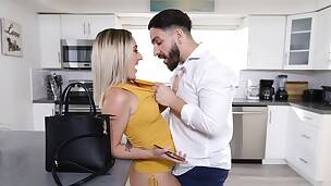 bionda bondage cucina tette piccole tette